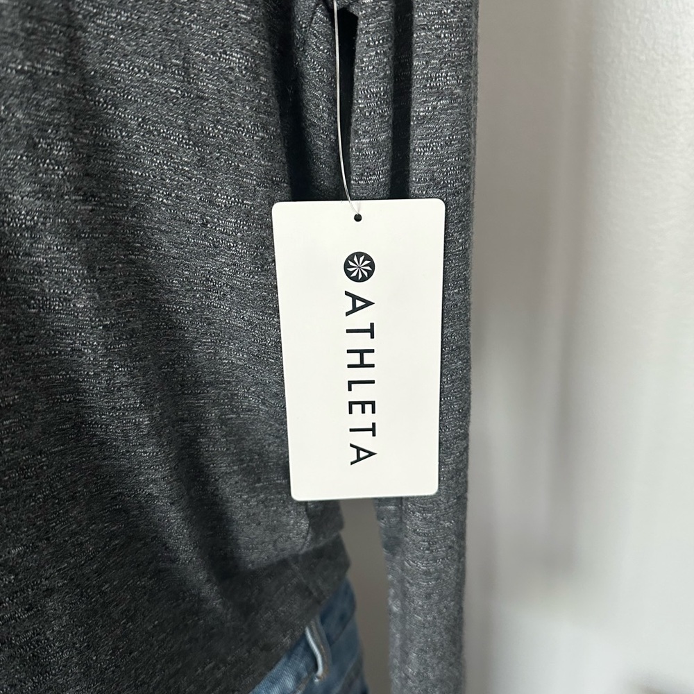 Athleta Women's Gray Top size small - Picture 6 of 10